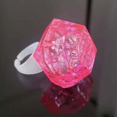 Kristal Tasarımlı Led Işıklı Pembe Yüzük